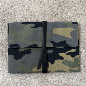 Stella & Dot Green and Black Laptop Bag